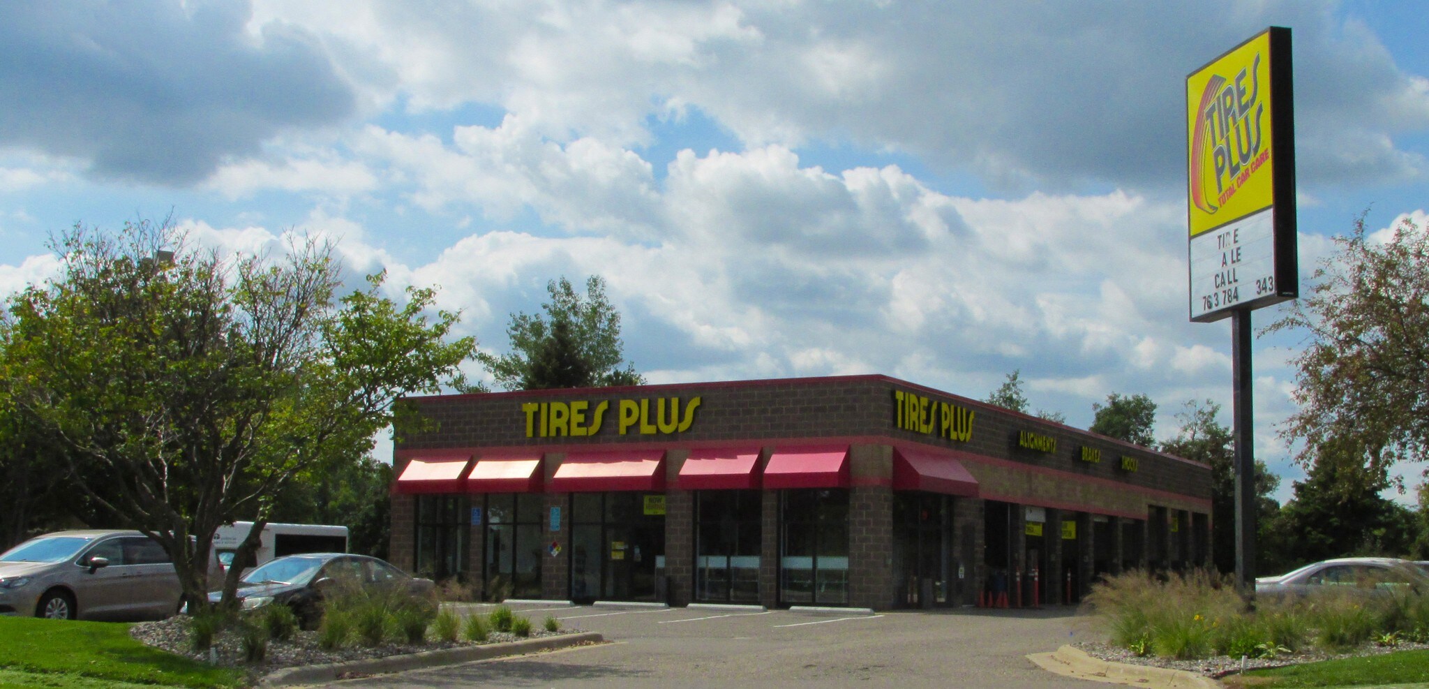 8700 NW Springbrook Dr, Minneapolis, MN for sale Building Photo- Image 1 of 1