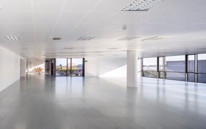 Avinguda de la Fama, 16, Cornellà de Llobregat, Barcelona for lease Interior Photo- Image 1 of 2