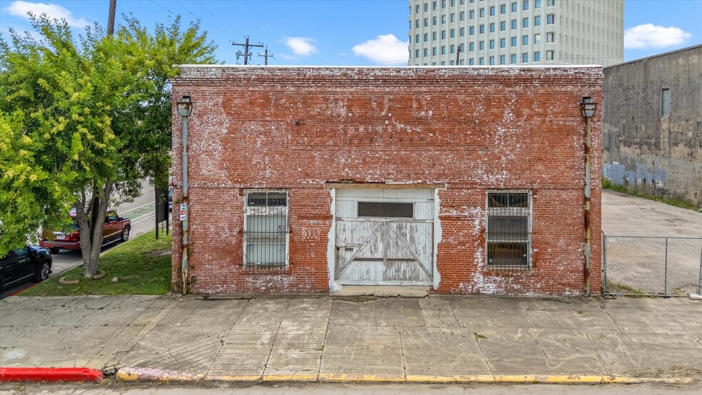 1901 Strand St, Galveston, TX for sale - Building Photo - Image 2 of 26