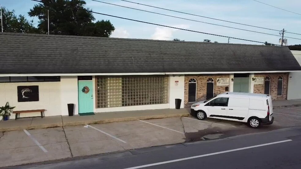 156 Porter Ave, Biloxi, MS for sale - Commercial Listing Video - Image 2 of 7