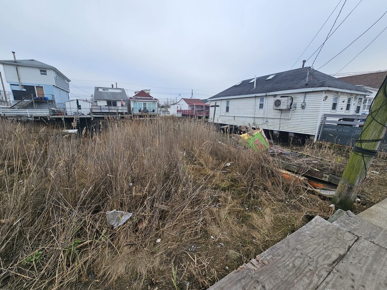 21 Bayview Ave, Howard Beach, NY for sale - Building Photo - Image 3 of 7