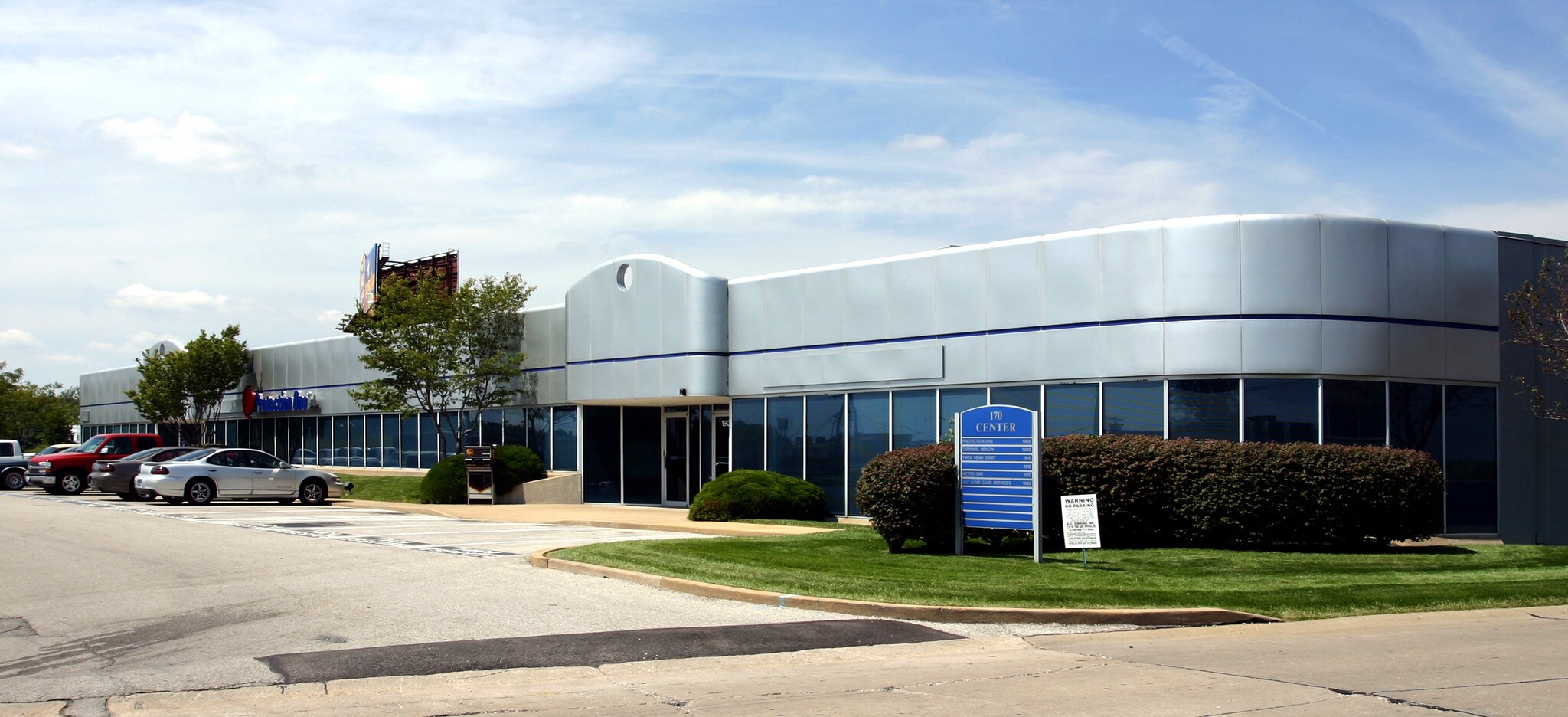1901 Belt Way Dr, Overland, MO for lease Building Photo- Image 1 of 8