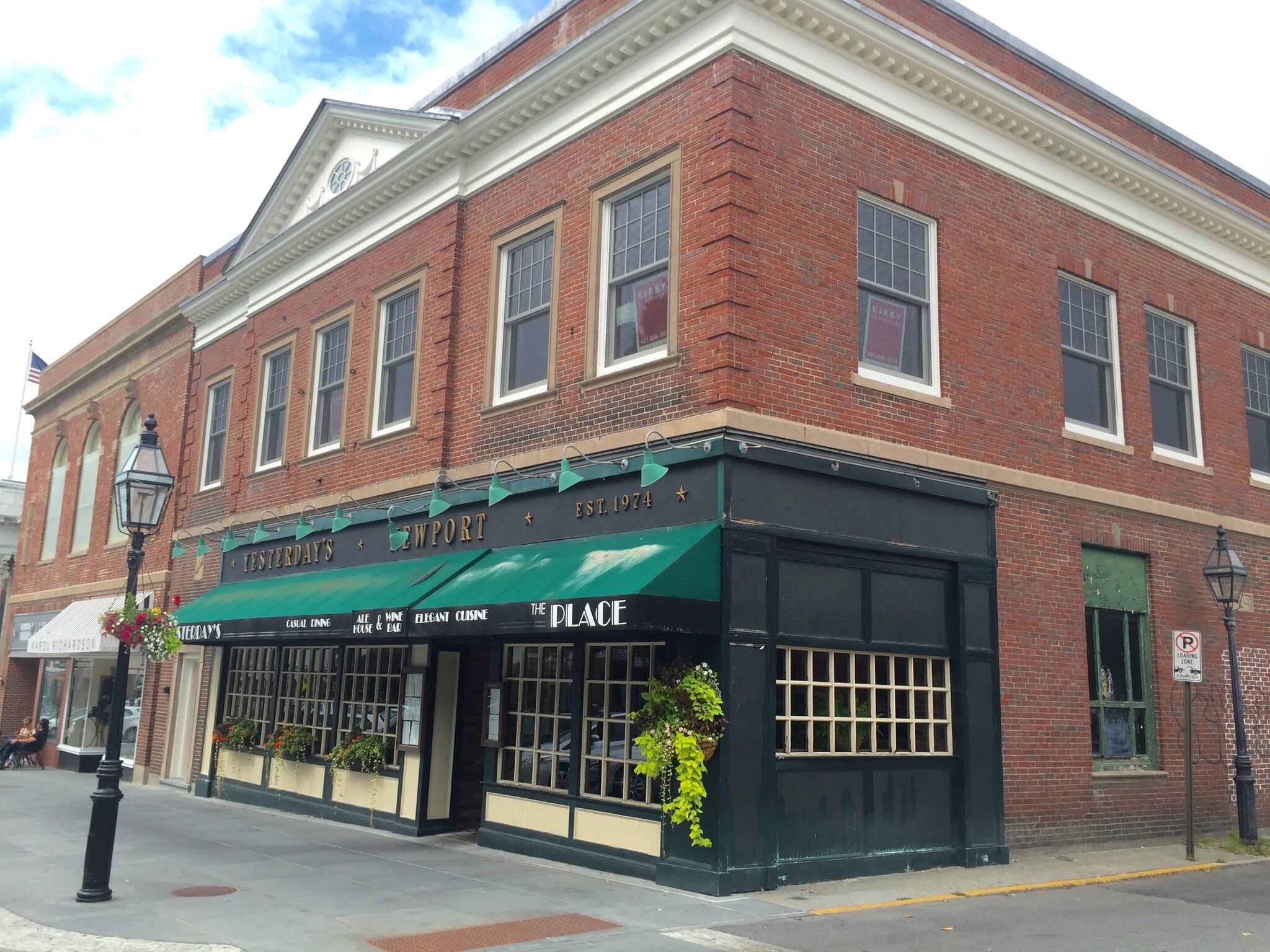 26 Washington Sq, Newport, RI for sale Primary Photo- Image 1 of 1