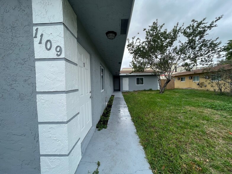 1109 NW 6th Ave, Pompano Beach, FL for sale - Building Photo - Image 2 of 15