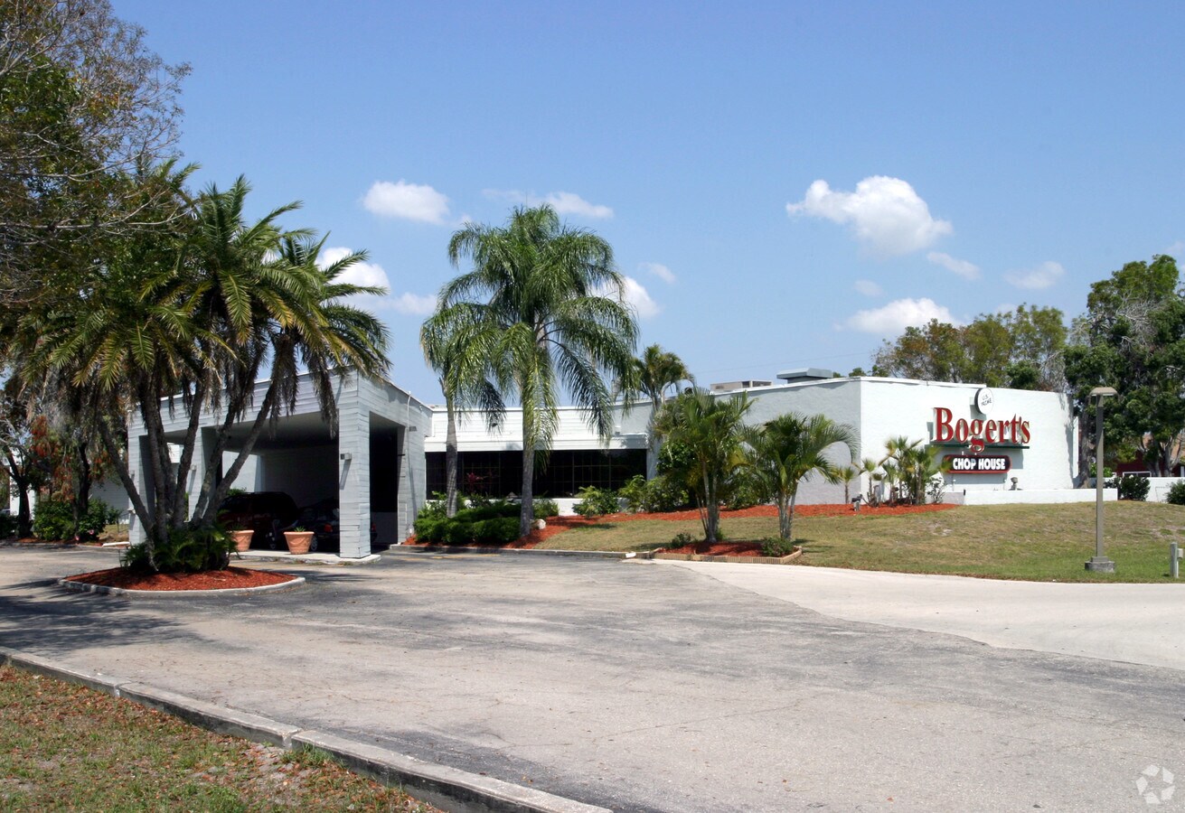 5990 Winkler Rd, Fort Myers, FL 33919