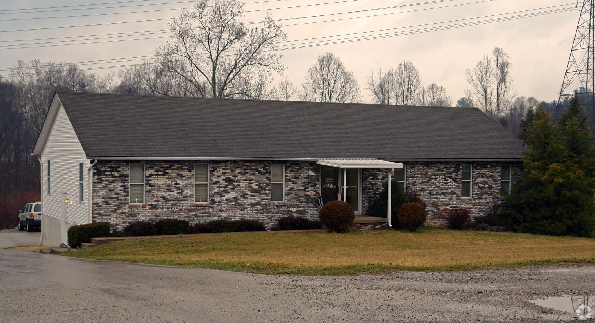 4939 Teays Valley Rd, Scott Depot, WV for lease Building Photo- Image 1 of 12