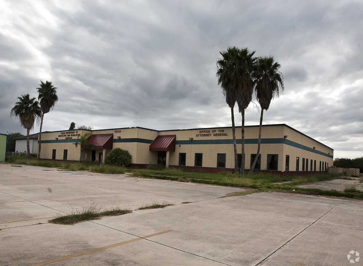 2411 N Texas Blvd, Weslaco, TX 78596