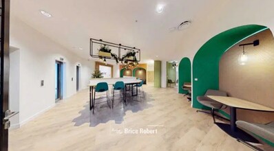 Office in Lyon for lease Interior Photo- Image 1 of 13