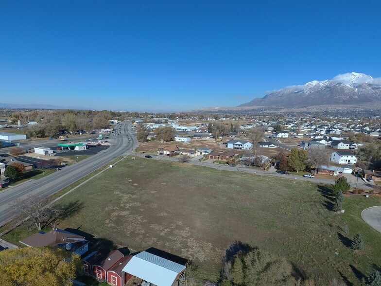 660 N Harrisville Rd, Harrisville, UT 84404