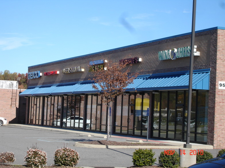 954 J Clyde Morris Blvd, Newport News, VA for lease - Building Photo - Image 1 of 4