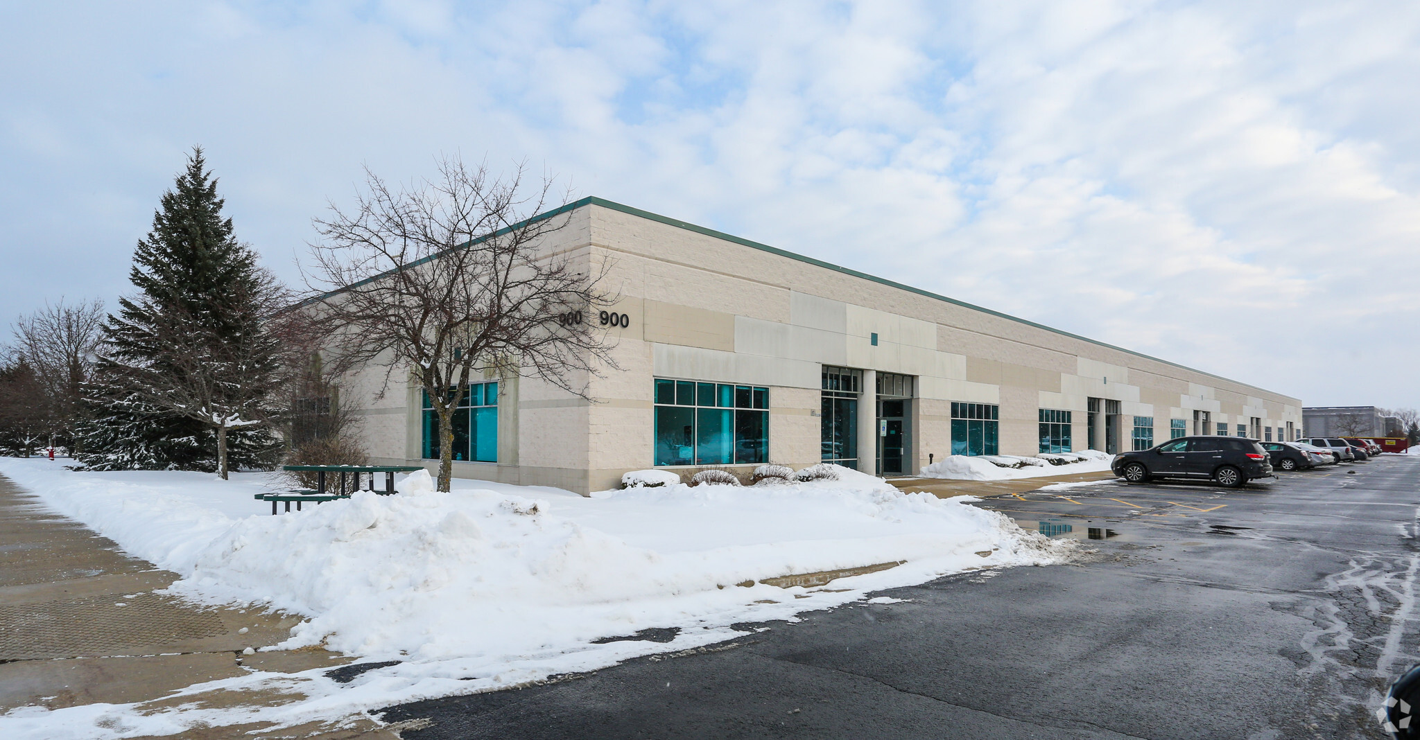 900 Cheyenne Ave, Grafton, WI for lease Building Photo- Image 1 of 7