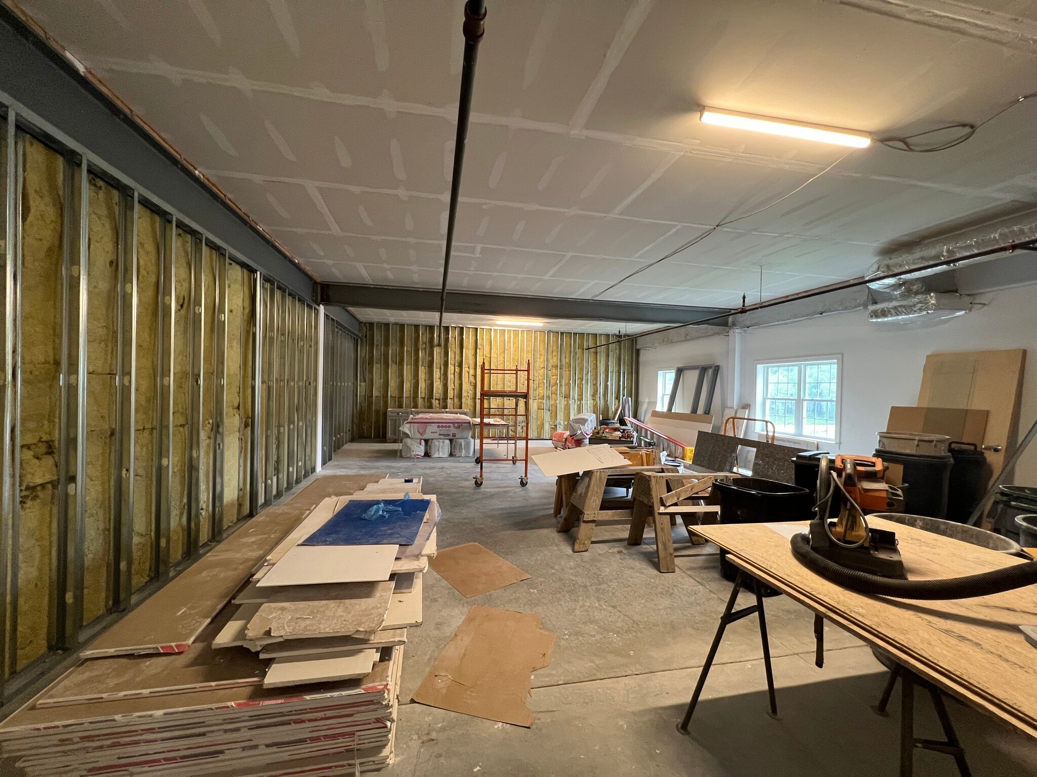 118 Portsmouth Ave, Stratham, NH for lease Interior Photo- Image 1 of 2