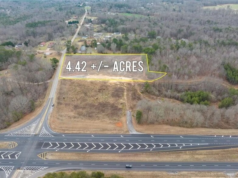 4920 Cornelia Hwy, Lula, GA for sale - Building Photo - Image 3 of 6