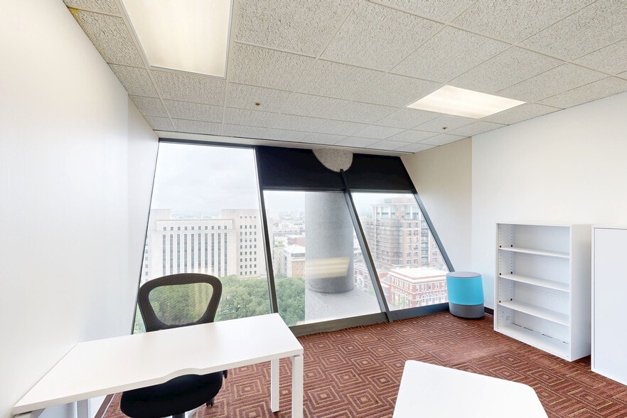 650 Poydras St, New Orleans, LA for lease - Matterport 3D Scan - Image 3 of 60