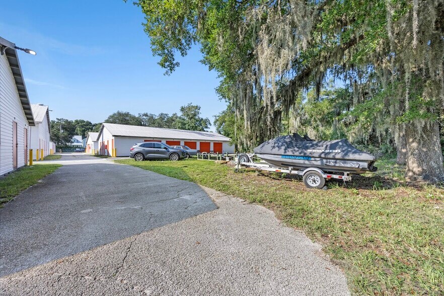 1431 Lewis St, Fernandina Beach, FL for sale - Building Photo - Image 3 of 17