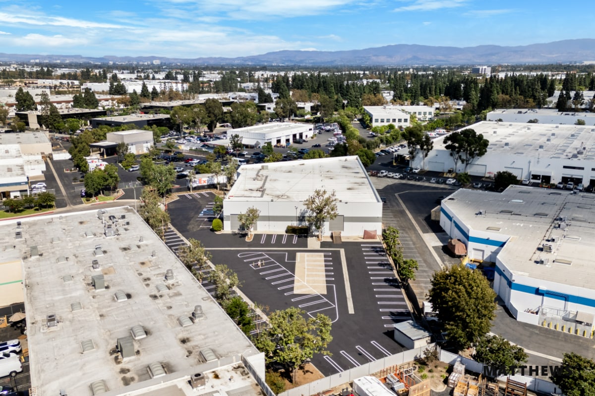 1675 Toronto Way, Costa Mesa, CA for lease Building Photo- Image 1 of 4