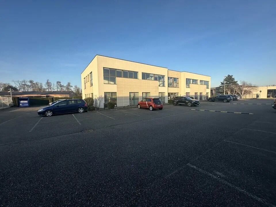 Office in OBERNAI for lease Building Photo- Image 1 of 7