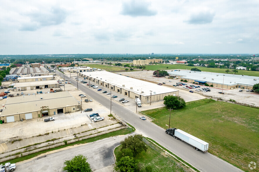 4727-4751 Center Park Blvd, San Antonio, TX for lease - Aerial - Image 2 of 10