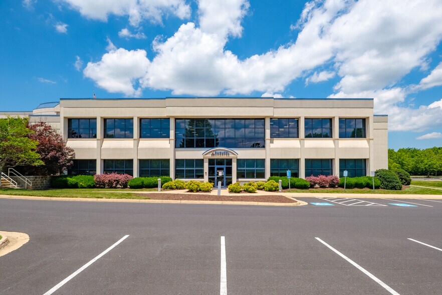 1160 Shenandoah Village Dr, Waynesboro, VA for sale - Primary Photo - Image 1 of 1