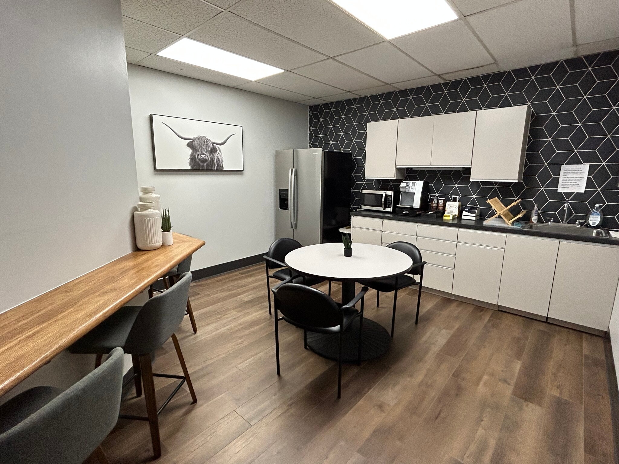 301 Sovereign Ct, Manchester, MO for sale Interior Photo- Image 1 of 5