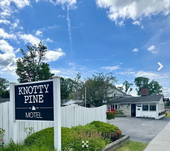 130 Northside Dr, Bennington, VT for sale - Primary Photo - Image 1 of 1