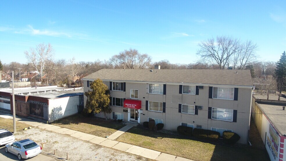 9176 Greenfield Rd, Detroit, MI 48228