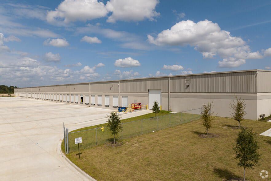 251 Morgan Lakes Industrial Blvd, Pooler, GA for lease - Building Photo - Image 1 of 38