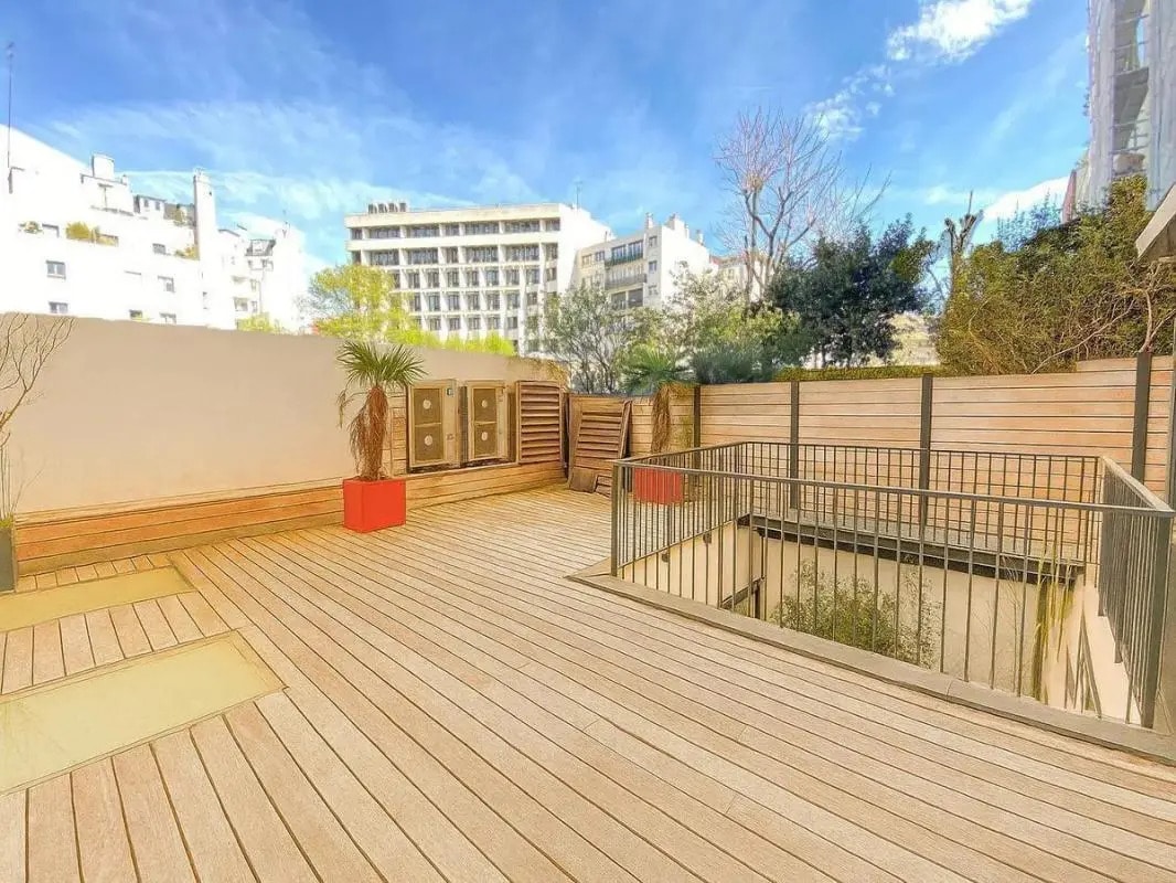 Office in Boulogne-Billancourt for lease Building Photo- Image 1 of 7