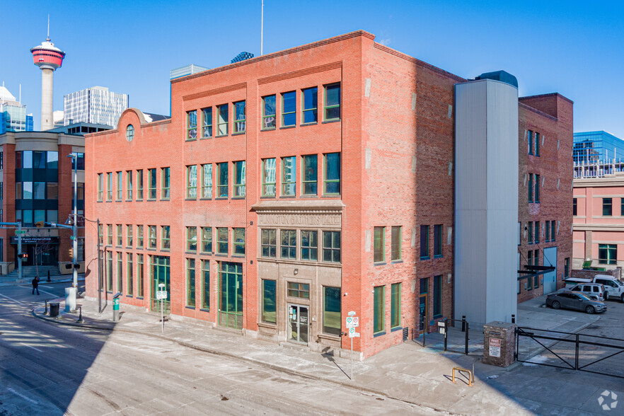 402 11th Ave SE, Calgary, AB for sale - Building Photo - Image 1 of 1