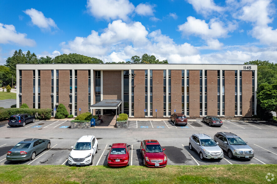 1145 Reservoir Ave, Cranston, RI for lease - Building Photo - Image 3 of 6