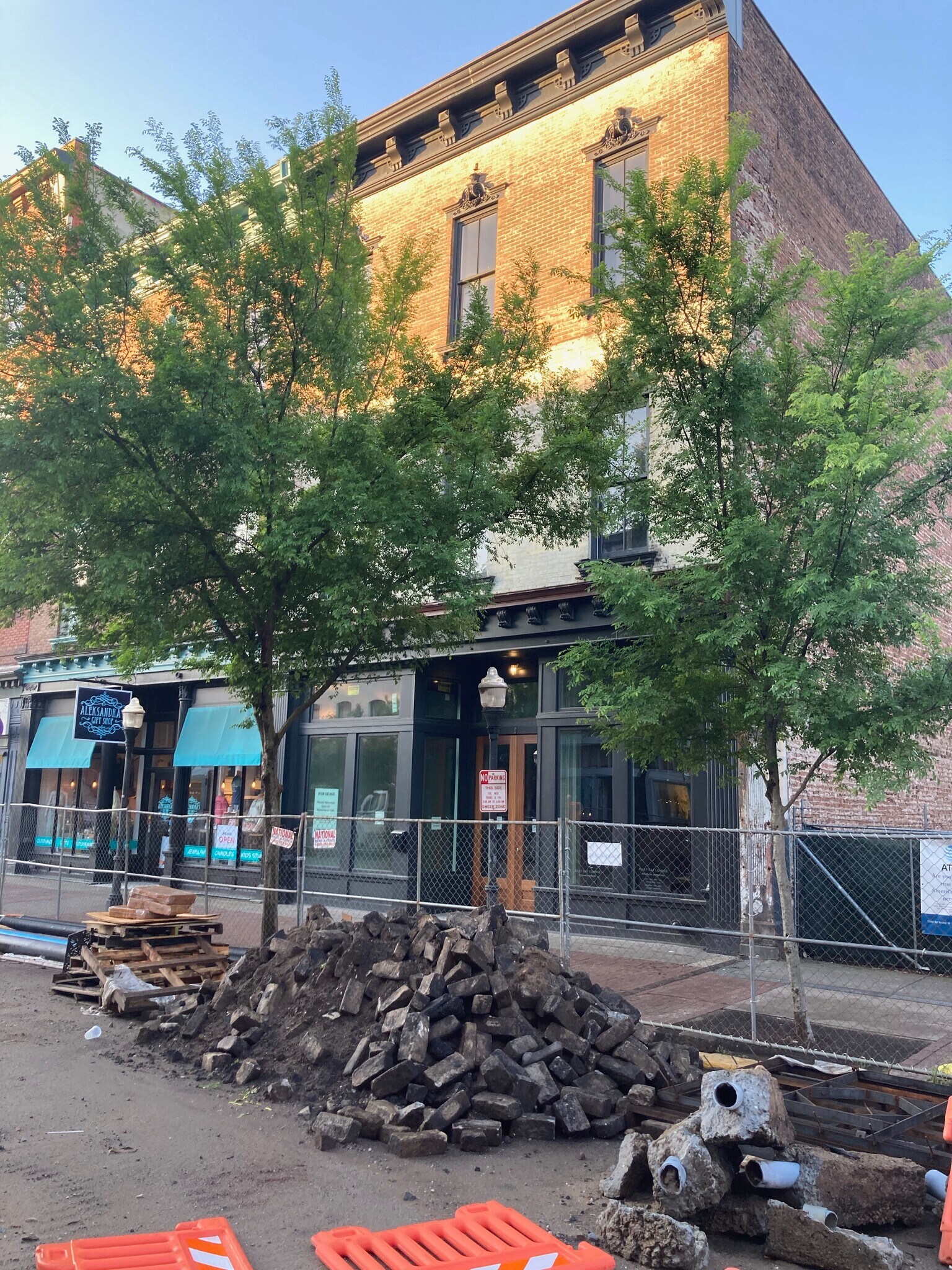 207 W Broughton St, Savannah, GA for sale Building Photo- Image 1 of 1