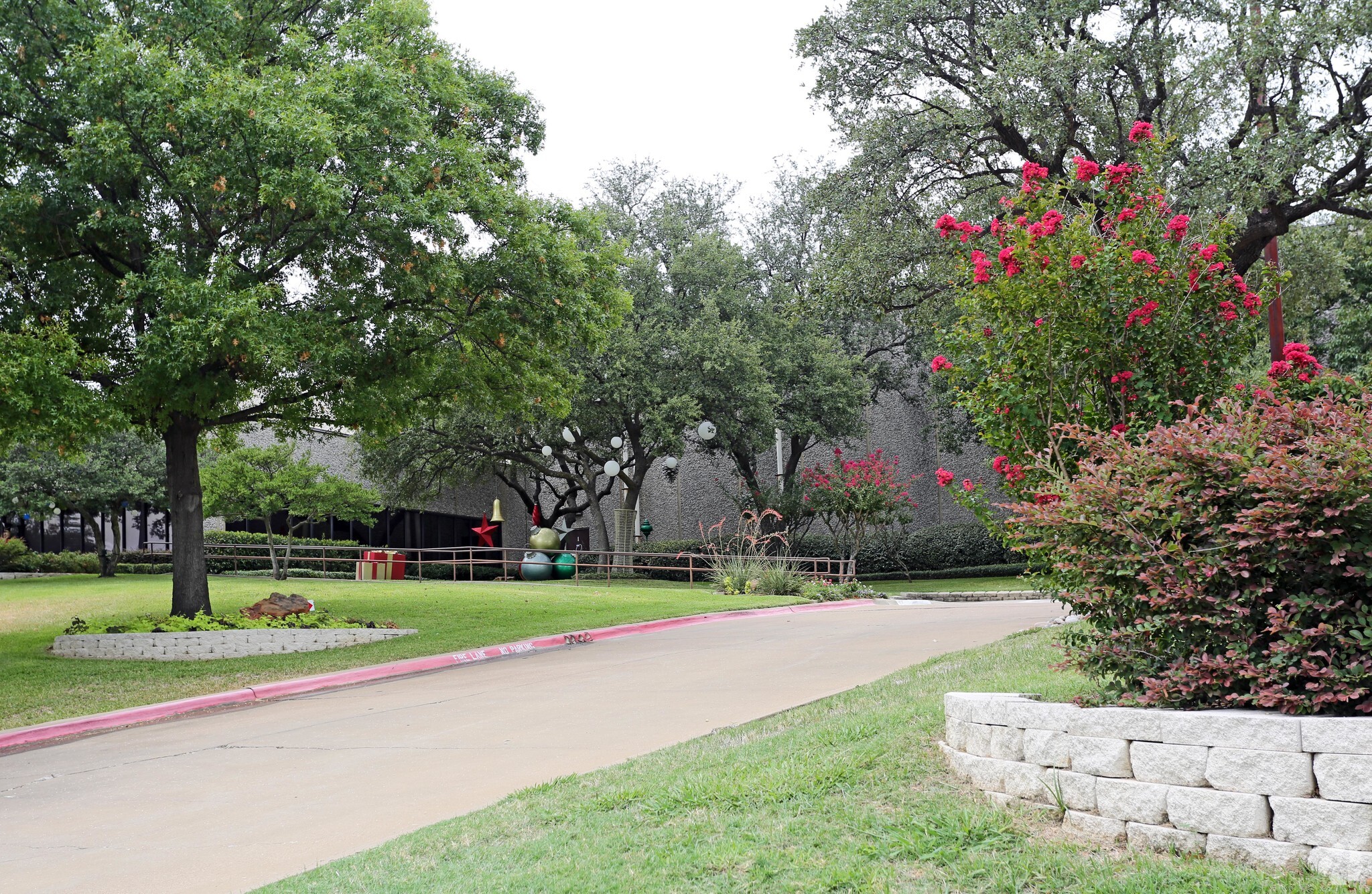 2301 Crown Ct, Irving, TX for lease Building Photo- Image 1 of 23