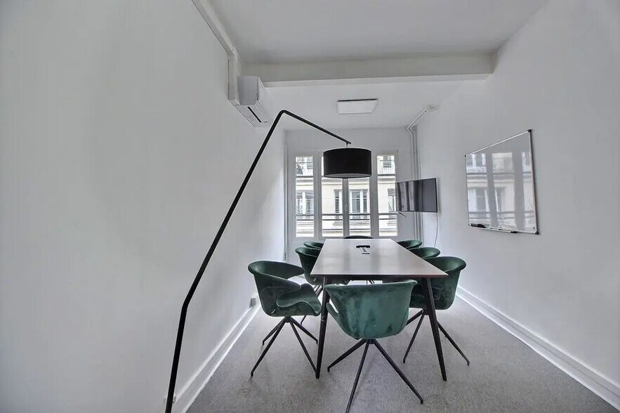 4 Cité Paradis, Paris for lease - Interior Photo - Image 3 of 17