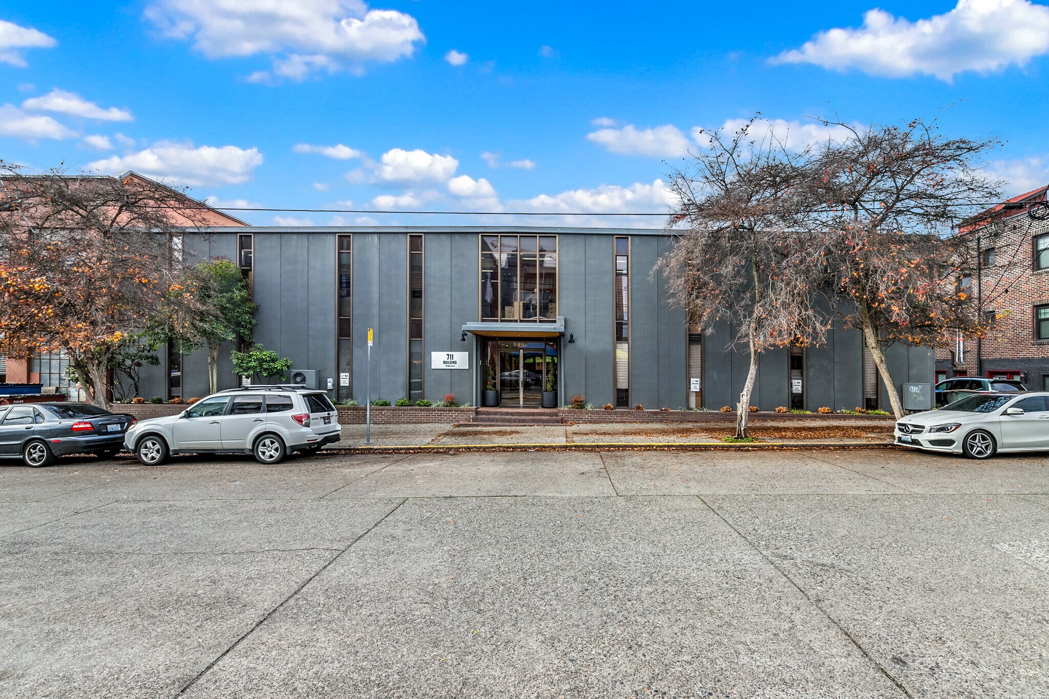 711 6th Ave N, Seattle, WA for lease Building Photo- Image 1 of 19