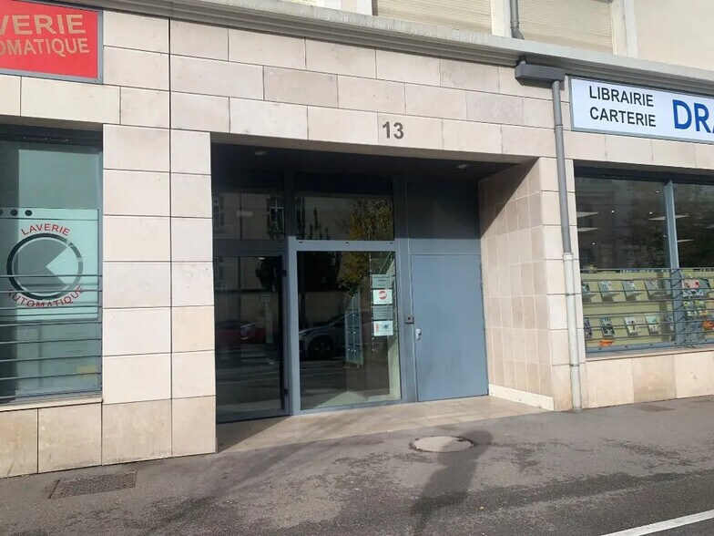 Office in Dijon for sale - Building Photo - Image 1 of 4