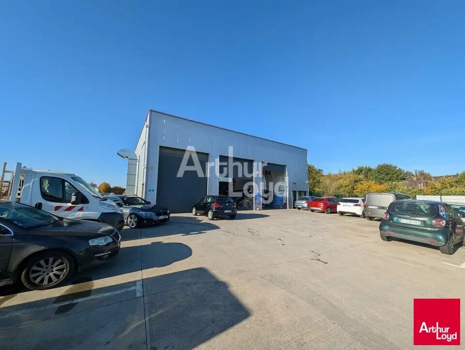 Flex in Le Rheu for lease Building Photo- Image 1 of 6