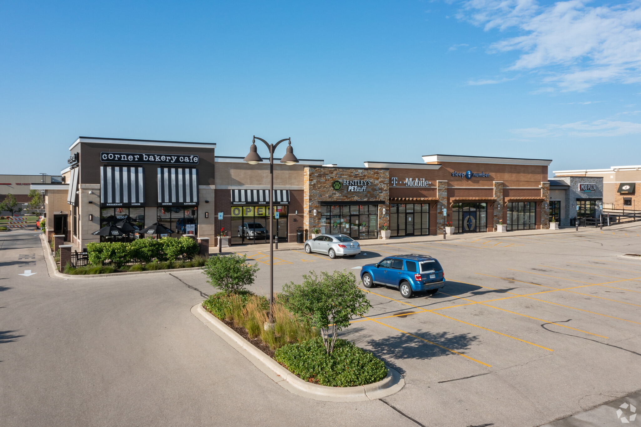 9250 76th St, Pleasant Prairie, WI for sale Primary Photo- Image 1 of 1