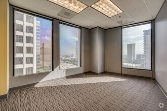 2100 West Loop South, Houston, TX for lease Interior Photo- Image 2 of 4