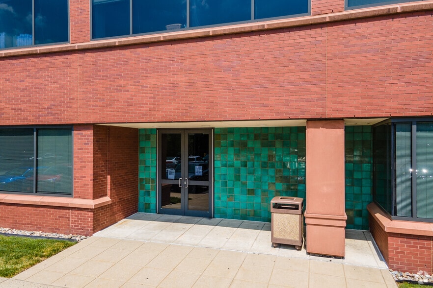 470 Norristown Rd, Blue Bell, PA for lease - Building Photo - Image 3 of 5