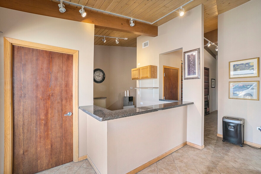 18511 Torrence, Lansing, IL for sale - Building Photo - Image 3 of 26