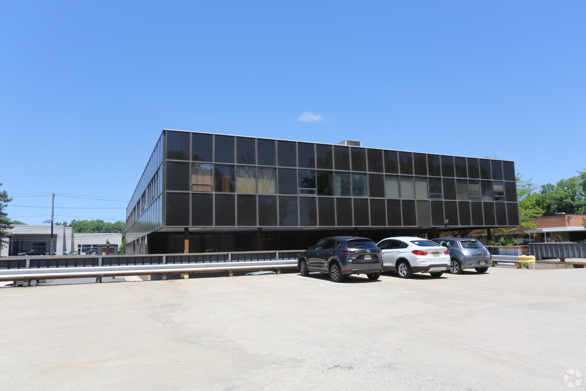 385 Sylvan Ave, Englewood Cliffs, NJ for sale Primary Photo- Image 1 of 1