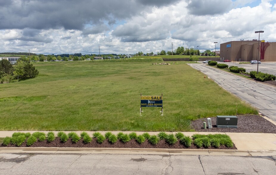 Main Ave, Rochester, MN for sale - Building Photo - Image 3 of 7