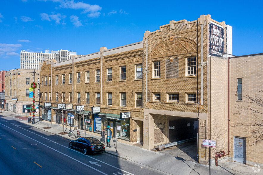 2653 N Clark St, Chicago, IL for lease - Building Photo - Image 3 of 6