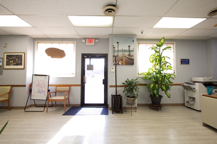 1795 Washington Rd, East Point, GA for sale - Lobby - Image 3 of 25