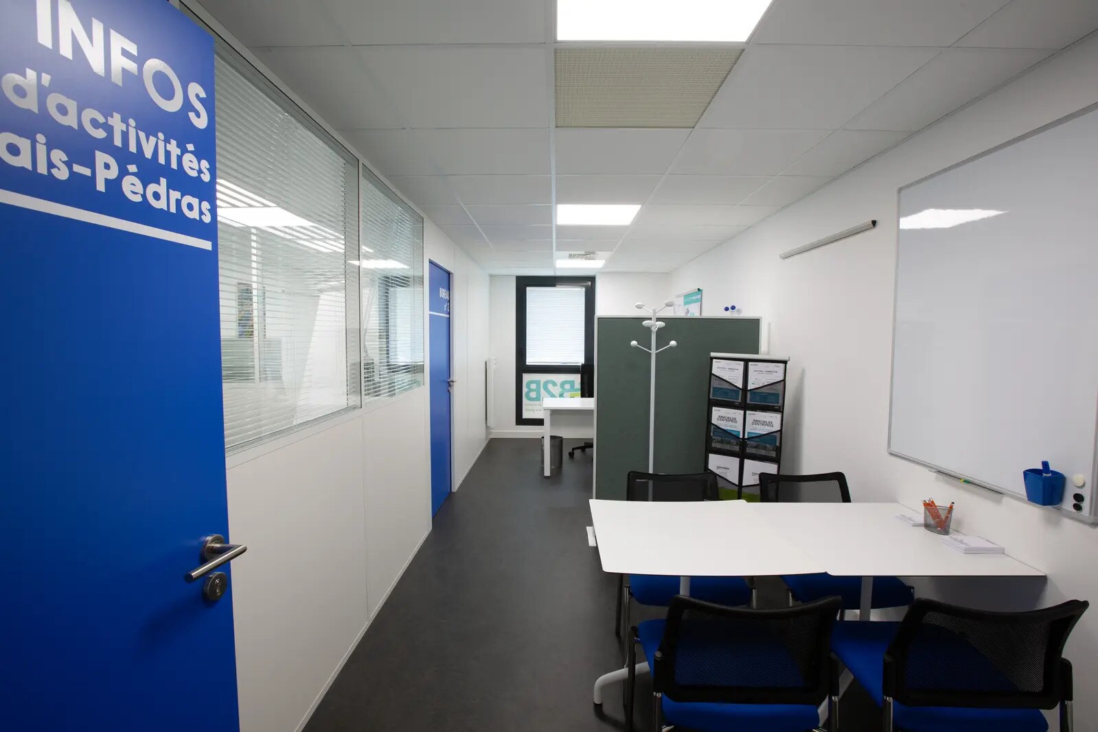 39 Route De Fondeline, Saint-Nazaire for lease Building Photo- Image 1 of 4