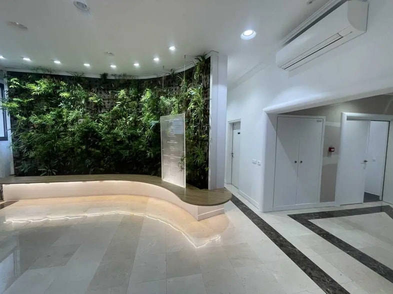 8 Rue De La Terrasse, Paris for lease - Lobby - Image 2 of 4