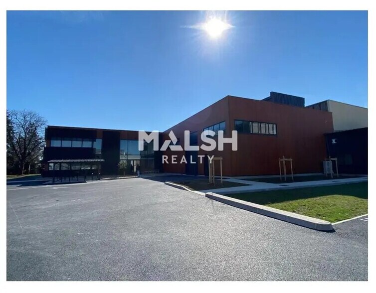 Office in Villeurbanne for lease - Building Photo - Image 1 of 6