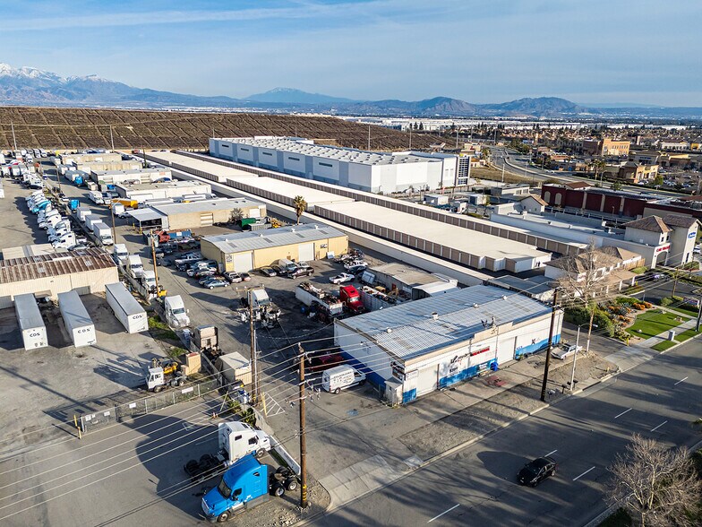 6183 Sierra Ave, Fontana, CA for sale - Primary Photo - Image 1 of 11