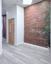 101 N 7th St, Louisville, KY for lease Interior Photo- Image 2 of 8