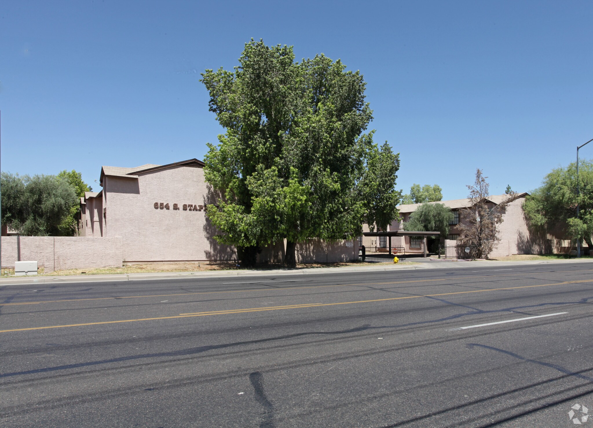 654 S Stapley Dr, Mesa, AZ 85204